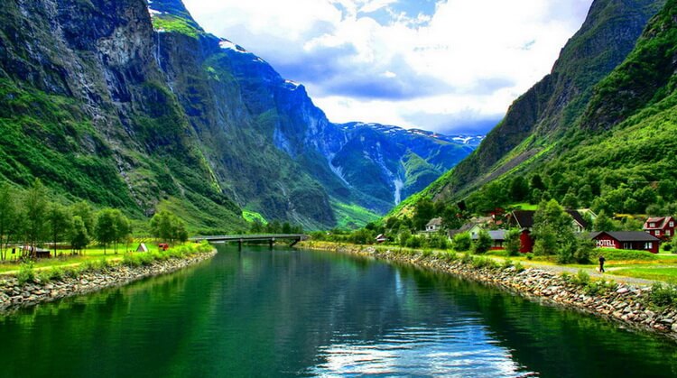 İSKANDİNAVYA & FİYORTLAR TURU (DANİMARKA-NORVEÇ-İSVEÇ)